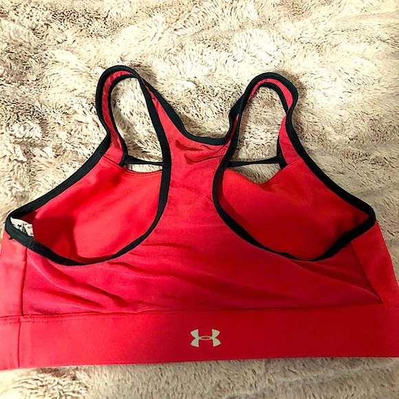 Under Armour Sports Bra. Fuscia pink. Size M. - Picture 1 of 3